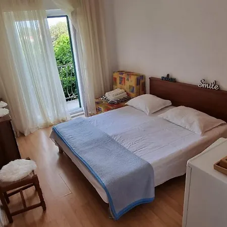 And With Parking Space Supetar, Brac - 5658 Guest house 3*