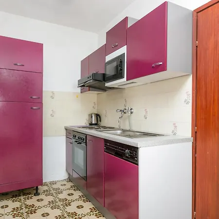 And With Parking Space Supetar, Brac - 5658 Guest house Supetar