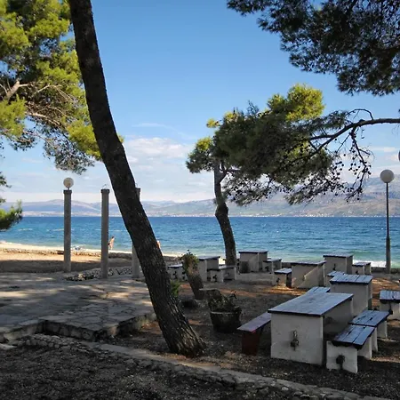 Гостевой дом And With Parking Space Supetar, Brac - 5658 Супетар