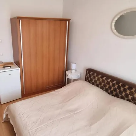 And With Parking Space Supetar, Brac - 5658 Гостевой дом