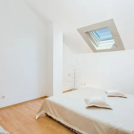 And With Parking Space Supetar, Brac - 5658 Супетар