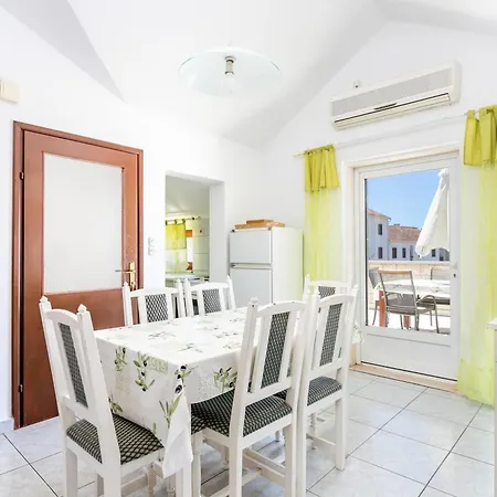 And With Parking Space Supetar, Brac - 5658 Гостевой дом